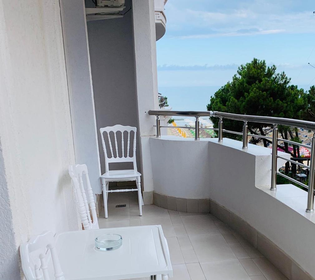 Elko Fa Golem Apartment Golem  Bagian luar foto