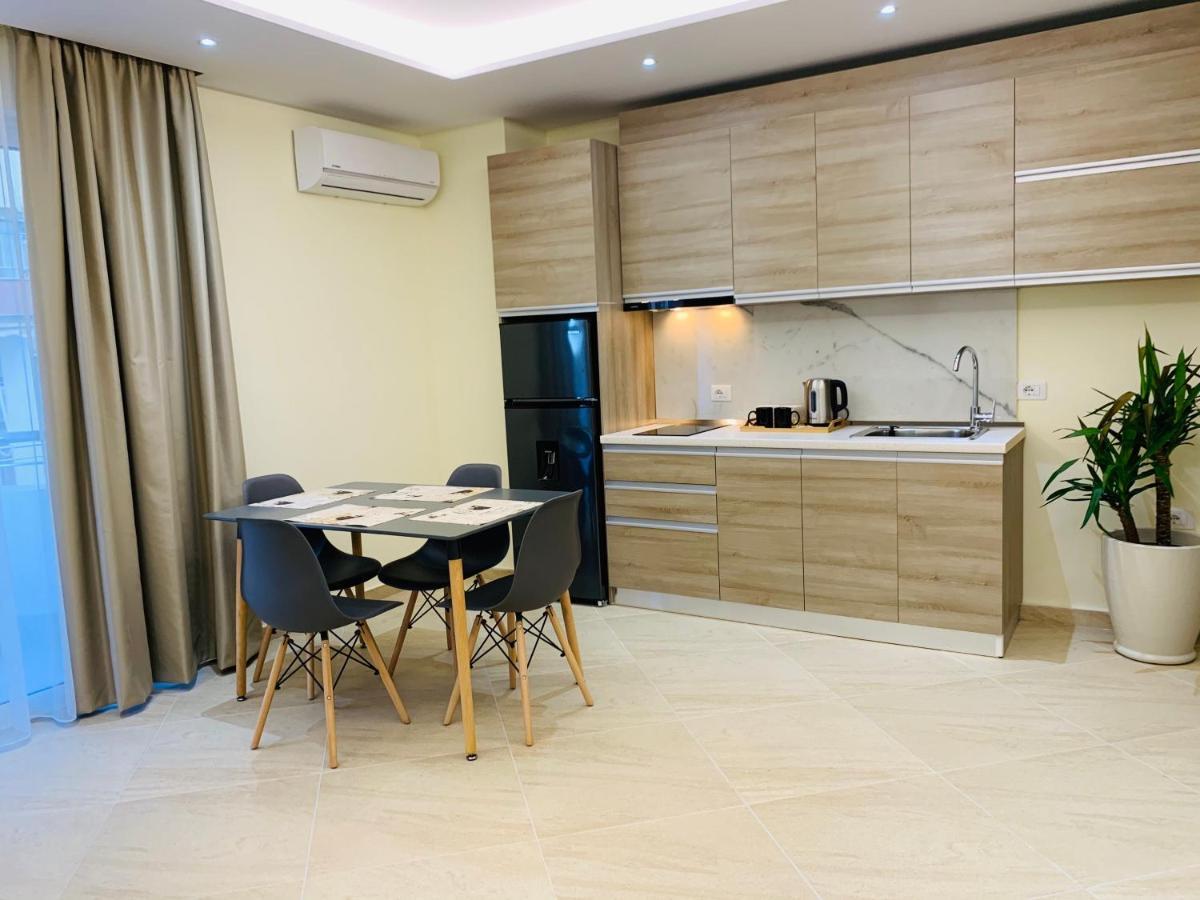 Elko Fa Golem Apartment Golem  Bagian luar foto