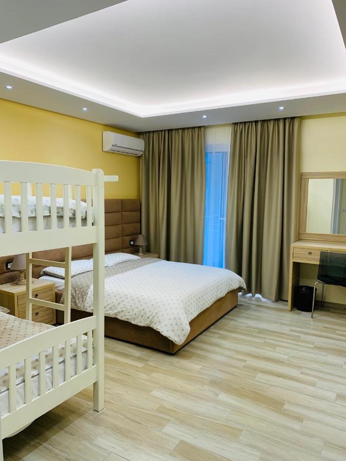 Elko Fa Golem Apartment Golem  Bagian luar foto