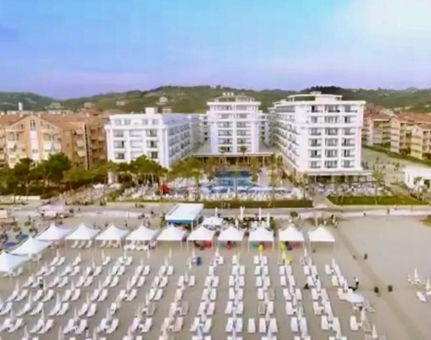 Elko Fa Golem Apartment Golem  Bagian luar foto
