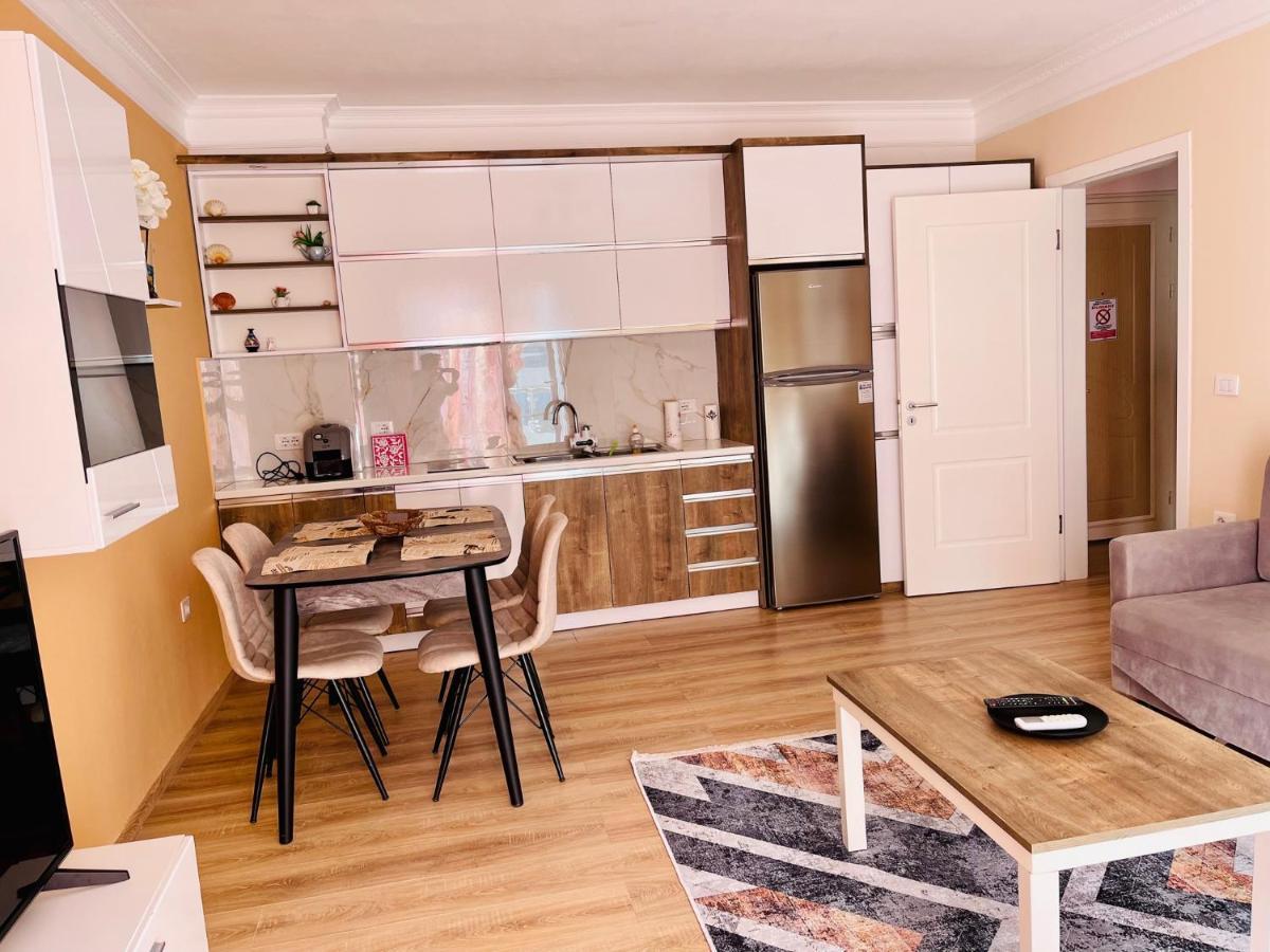 Elko Fa Golem Apartment Golem  Bagian luar foto